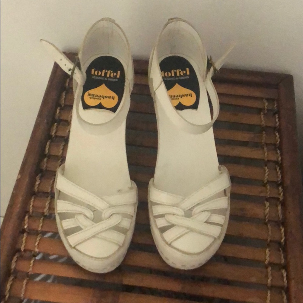 Like new white Swedish hasbeens toffel wood clogs